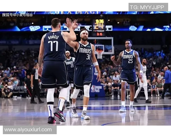 克莱新赛季首战表现平平13投仅4中三分球命中率低迷仅得10分 克莱新赛季首战表现平平13投仅4中三分球命中率低迷仅得10分