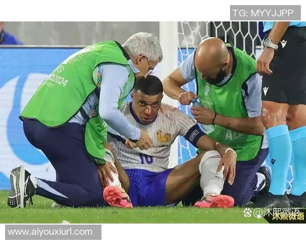 姆巴佩伤情加重带伤报到法国队黄潜之战脚踝扭伤影响状态 姆巴佩伤情加重带伤报到法国队黄潜之战脚踝扭伤影响状态