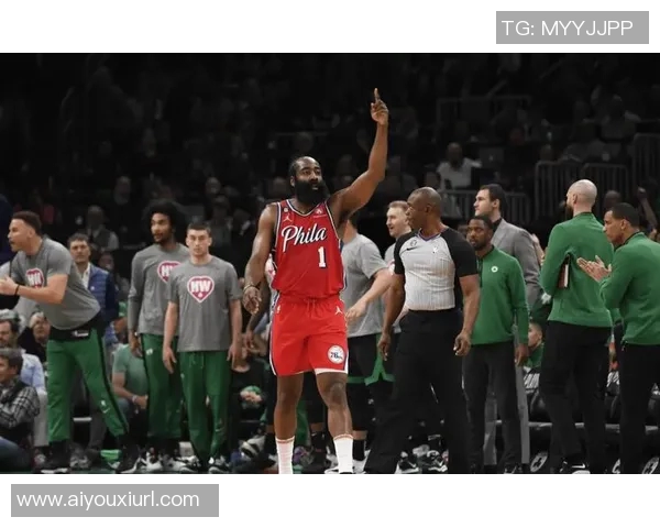 快船半场领先鹈鹕8分哈登贡献16分6助攻祖巴茨与普尔各得14分 快船半场领先鹈鹕8分哈登贡献16分6助攻祖巴茨与普尔各得14分