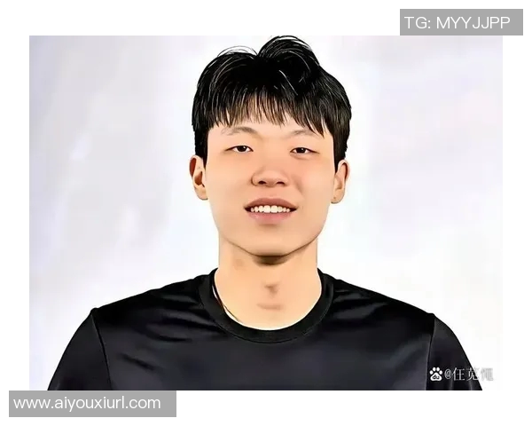 媒体人点评弗拉格表现不佳呼吁开拓者给予杨瀚森更多耐心与时间